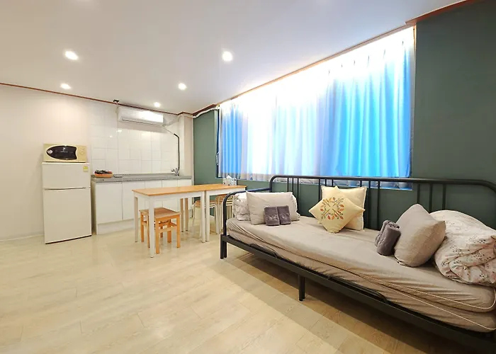 Hostel Myeongdong Rooftop *