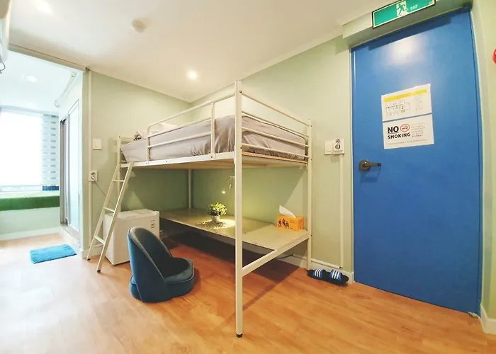 Hostel Myeongdong Rooftop *